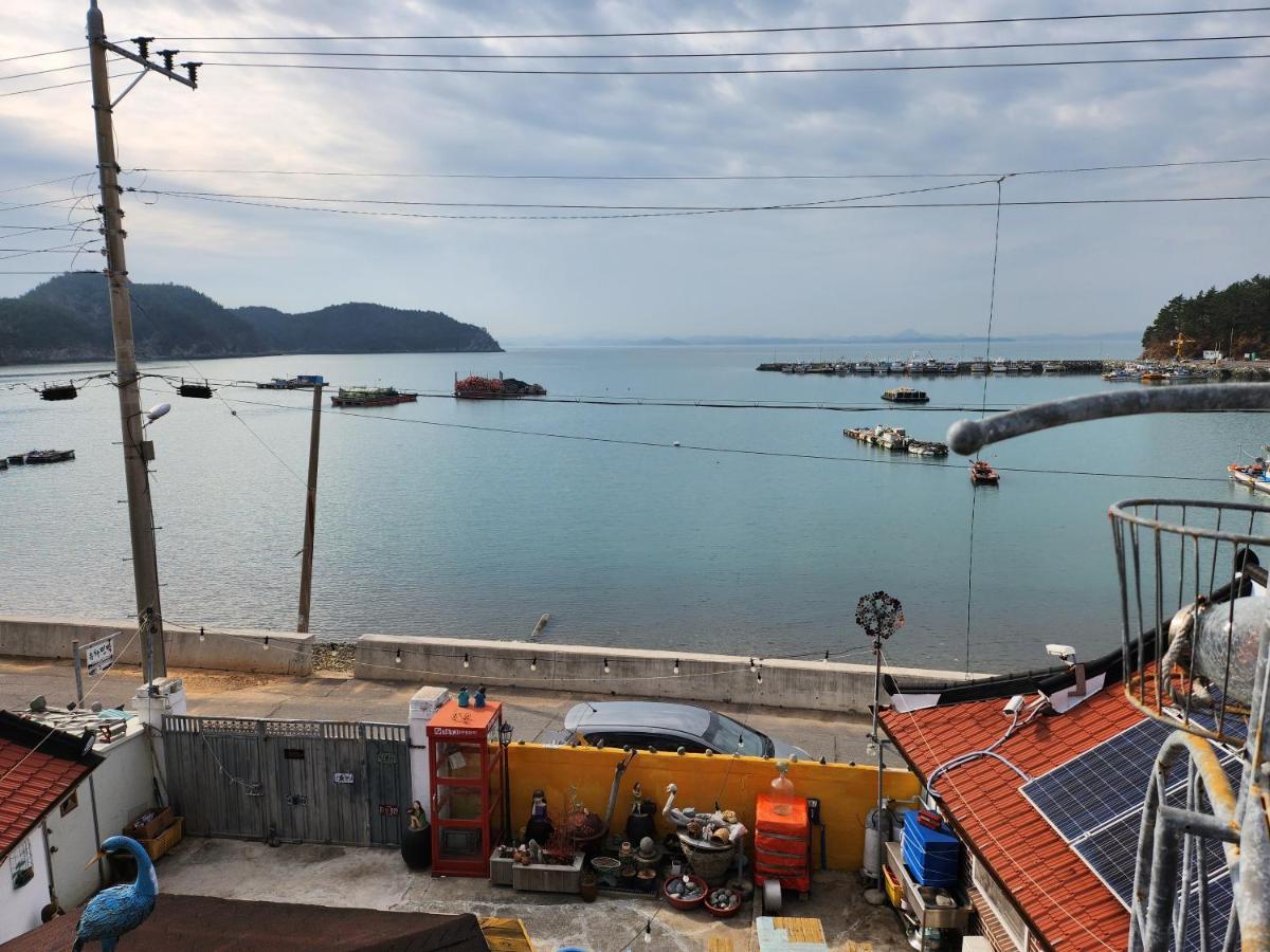 Villa Uwha Minbak Yeosu Exterior foto
